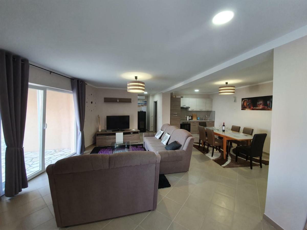 Apartments Kroatien ロヴラン エクステリア 写真