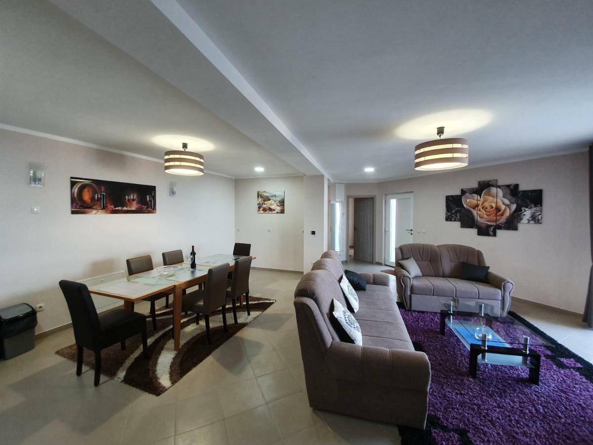 Apartments Kroatien ロヴラン エクステリア 写真